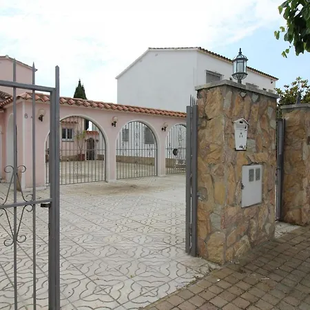Apart-rent Casa Creus 8a * Empuriabrava